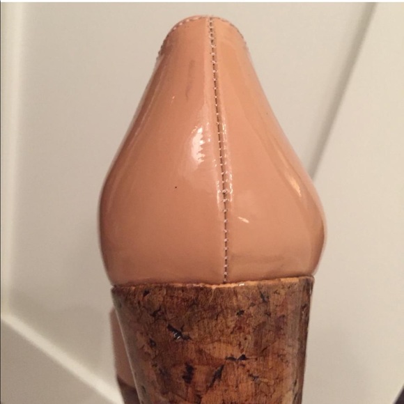 Christian louboutin nude patent leather cork wedges - Picture 8 of 8
